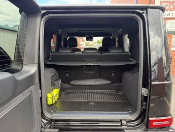 MERCEDES-BENZ G-CLASS 4.0 G63 V8 BiTurbo AMG SUV 5dr Petrol SpdS+9GT 4MATIC Euro 6 (s/