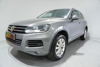 VOLKSWAGEN TOUAREG 3.0 TDI V6 SE SUV 5dr Diesel Tiptronic 4WD Euro 5 (s/s) (240 ps)