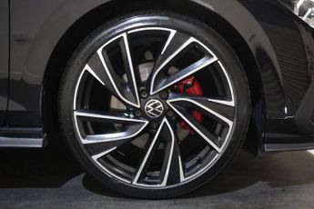 VOLKSWAGEN GOLF 2.0 TDI GTD Hatchback 5dr Diesel DSG Euro 6 (s/s) (200 ps)