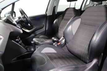 PEUGEOT 2008 1.6 e-HDi Allure SUV 5dr Diesel EGC Euro 5 (s/s) (92 ps)