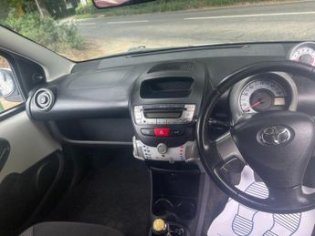 TOYOTA AYGO 1.0 VVT-i Fire Hatchback 5dr Petrol Manual Euro 5 (67 ps)