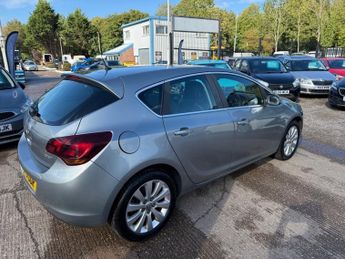 VAUXHALL ASTRA 2.0 CDTi Elite Hatchback 5dr Diesel Auto Euro 5 (165 ps)