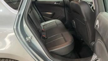 VAUXHALL ASTRA 2.0 CDTi Elite Hatchback 5dr Diesel Auto Euro 5 (165 ps)