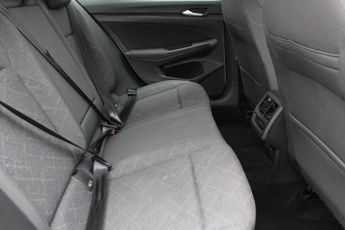 VOLKSWAGEN GOLF 2.0 TDI Life Hatchback 5dr Diesel Manual Euro 6 (s/s) (115 ps)