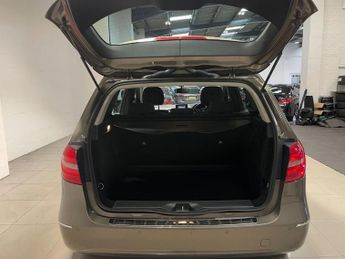 MERCEDES-BENZ B-CLASS 1.8 B180 CDI BlueEfficiency SE MPV 5dr Diesel 7G-DCT Euro 5 (s/s