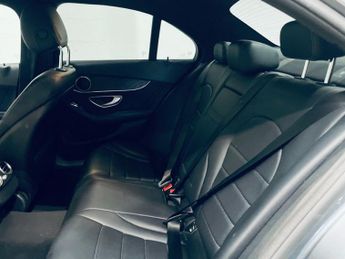 MERCEDES-BENZ C-CLASS 2.1 C220d AMG Line Saloon 4dr Diesel G-Tronic+ Euro 6 (s/s) (170