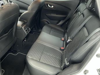 RENAULT KADJAR 1.3 TCe Iconic SUV 5dr Petrol Manual Euro 6 (s/s) (140 ps) - AA 