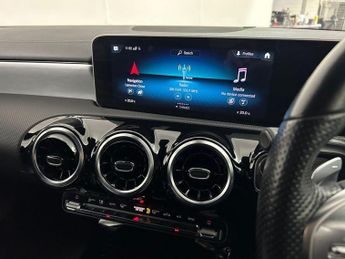 MERCEDES-BENZ CLA 1.3 CLA180 AMG Line Coupe 4dr Petrol 7G-DCT Euro 6 (s/s) (136 ps
