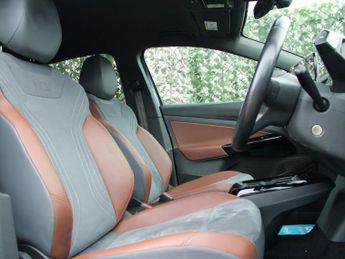 VOLKSWAGEN ID.4 Pro Performance 77kWh 1ST Edition SUV 5dr Electric Auto (204 ps)