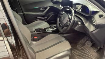 PEUGEOT E-2008 50kWh Allure Premium SUV 5dr Electric Auto (136 ps)