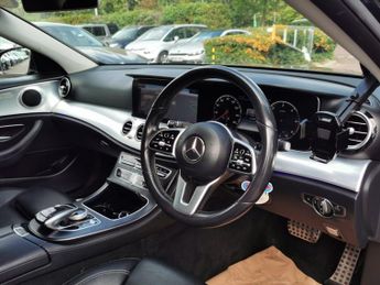 MERCEDES-BENZ E-CLASS 2.0 E220d SE Saloon 4dr Diesel G-Tronic+ Euro 6 (s/s) (194 ps)