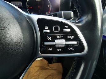 MERCEDES-BENZ E-CLASS 2.0 E220d SE Saloon 4dr Diesel G-Tronic+ Euro 6 (s/s) (194 ps)