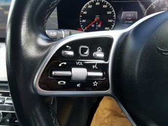 MERCEDES-BENZ E-CLASS 2.0 E220d SE Saloon 4dr Diesel G-Tronic+ Euro 6 (s/s) (194 ps)