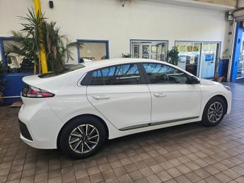 HYUNDAI IONIQ 38.3kWh Premium Hatchback 5dr Electric Auto (136 ps)