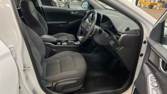 HYUNDAI IONIQ 38.3kWh Premium Hatchback 5dr Electric Auto (136 ps)