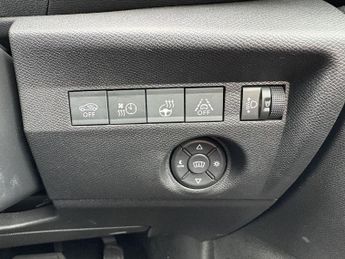 CITROEN e-C4 50kWh Shine Plus Hatchback 5dr Electric Auto (7.4kW Charger) (13