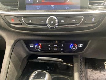 VAUXHALL INSIGNIA 2.0 Turbo D BlueInjection SRi VX Line Nav Grand Sport 5dr Diesel