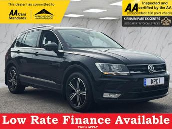 VOLKSWAGEN TIGUAN 2.0 TDI BlueMotion Tech SE Navigation SUV 5dr Diesel Manual Euro