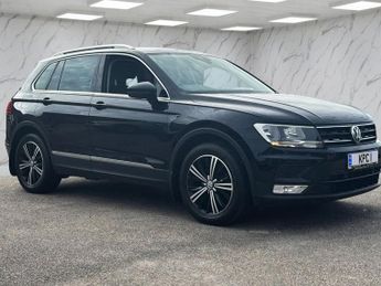 VOLKSWAGEN TIGUAN 2.0 TDI BlueMotion Tech SE Navigation SUV 5dr Diesel Manual Euro