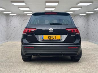 VOLKSWAGEN TIGUAN 2.0 TDI BlueMotion Tech SE Navigation SUV 5dr Diesel Manual Euro
