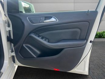 MERCEDES-BENZ B-CLASS Electric Art MPV 5dr Electric Auto (179 ps)