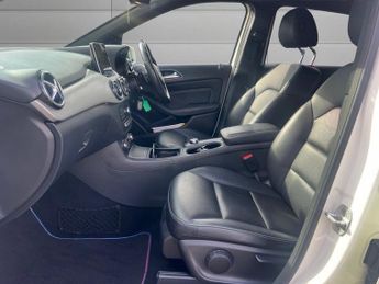 MERCEDES-BENZ B-CLASS Electric Art MPV 5dr Electric Auto (179 ps)