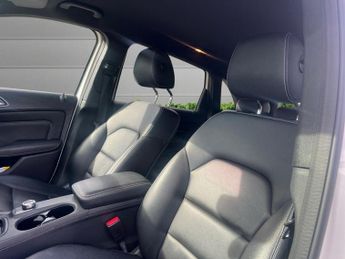 MERCEDES-BENZ B-CLASS Electric Art MPV 5dr Electric Auto (179 ps)