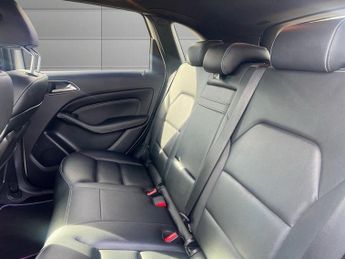 MERCEDES-BENZ B-CLASS Electric Art MPV 5dr Electric Auto (179 ps)