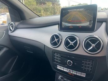 MERCEDES-BENZ B-CLASS Electric Art MPV 5dr Electric Auto (179 ps)
