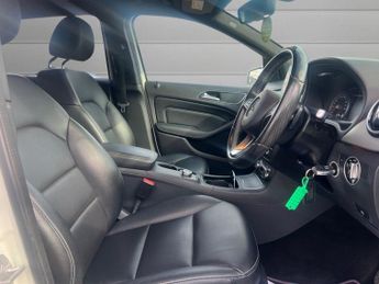 MERCEDES-BENZ B-CLASS Electric Art MPV 5dr Electric Auto (179 ps)