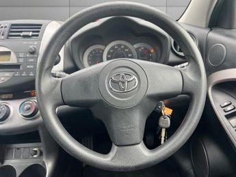 TOYOTA RAV4 2.0 XT3 SUV 5dr Petrol Automatic 4WD (212 g/km, 150 bhp)