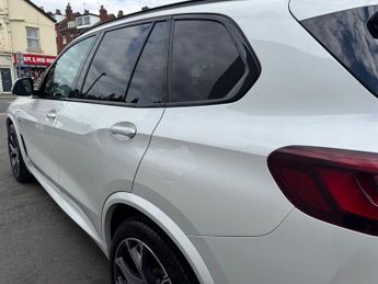 BMW X5 3.0 XDRIVE45E M SPORT 5d 389 BHP