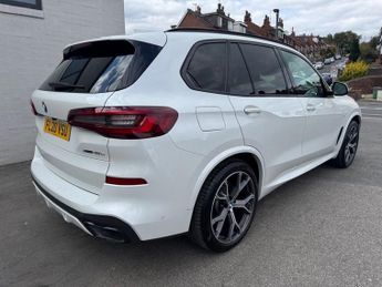 BMW X5 3.0 XDRIVE45E M SPORT 5d 389 BHP