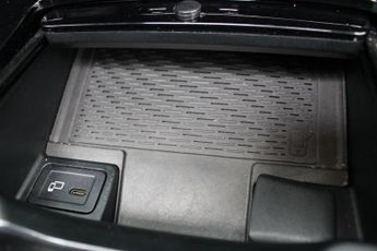 MERCEDES-BENZ B-CLASS 1.3 B180 AMG Line (Premium Plus) MPV 5dr Petrol 7G-DCT Euro 6 (s