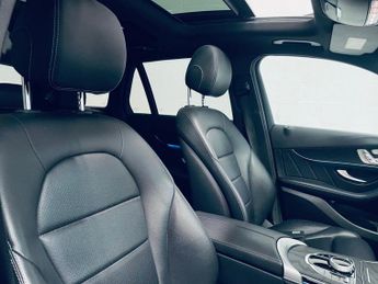 MERCEDES-BENZ GLC 2.1 GLC220d AMG Line (Premium) SUV 5dr Diesel G-Tronic+ 4MATIC E