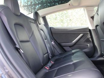 TESLA Model 3 (Dual Motor) Long Range Saloon 4dr Electric Auto 4WDE (346 ps)