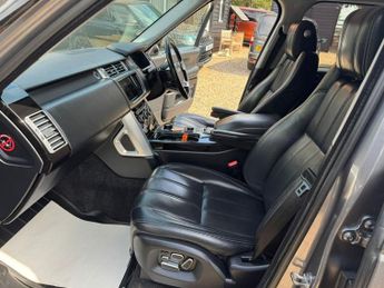 LAND ROVER RANGE ROVER 4.4 SD V8 Vogue SE SUV 5dr Diesel Auto 4WD Euro 5 (339 ps)