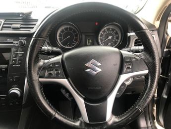 SUZUKI KIZASHI 2.4 16V Sport Saloon 4dr Petrol CVT 4WD Euro 5 (178 ps)
