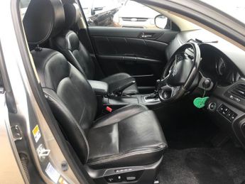 SUZUKI KIZASHI 2.4 16V Sport Saloon 4dr Petrol CVT 4WD Euro 5 (178 ps)