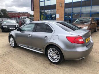 SUZUKI KIZASHI 2.4 16V Sport Saloon 4dr Petrol CVT 4WD Euro 5 (178 ps)