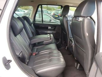 LAND ROVER RANGE ROVER SPORT 3.0 SD V6 HSE SUV 5dr Diesel Auto 4WD Euro 5 (255 bhp)