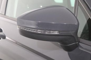 VOLKSWAGEN TIGUAN 1.5 TSI Life SUV 5dr Petrol DSG Euro 6 (s/s) (150 ps)