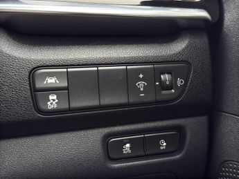 KIA NIRO 64kWh 2 SUV 5dr Electric Auto (201 bhp)