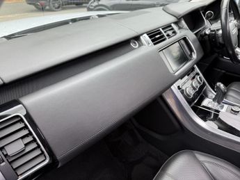 LAND ROVER RANGE ROVER SPORT 3.0 SD V6 Autobiography Dynamic SUV 5dr Diesel Auto 4WD Euro 6 (