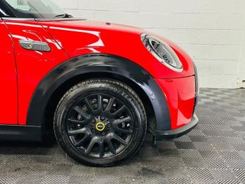 MINI Electric Hatch Cooper SE 32.6kWh Level 2 Hatchback 3dr Electric Auto (184 ps)