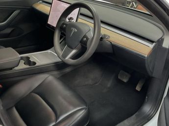 TESLA Model 3 (Dual Motor) Long Range Saloon 4dr Electric Auto 4WDE (346 ps)