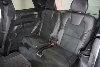 VOLVO XC90 Volvo XC90 2.0 D5 PowerPulse R-Design SUV 5dr Diesel Auto 4WD Eu