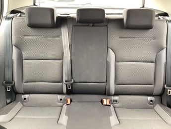 VOLKSWAGEN E-GOLF 35.8kWh e-Golf Hatchback 5dr Electric Auto (136 ps)