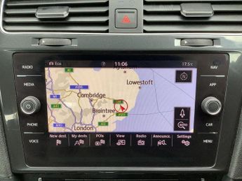 VOLKSWAGEN E-GOLF 35.8kWh e-Golf Hatchback 5dr Electric Auto (136 ps)