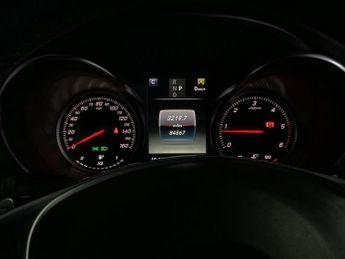 MERCEDES-BENZ GLC 2.1 GLC250d AMG Line SUV 5dr Diesel G-Tronic 4MATIC Euro 6 (s/s)